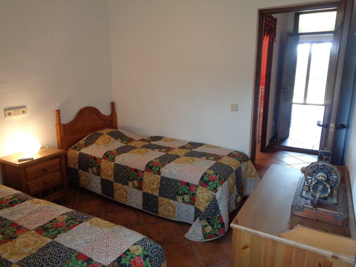 Casa Los Jinetes Кармона Екстериор снимка